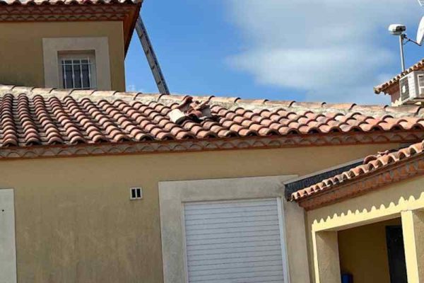 rénovation d'un toit en tuile provencale à nimes
